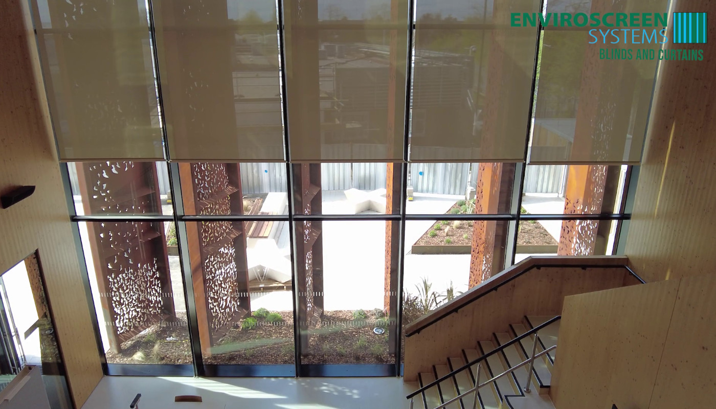 UCL Pearl super blind 2