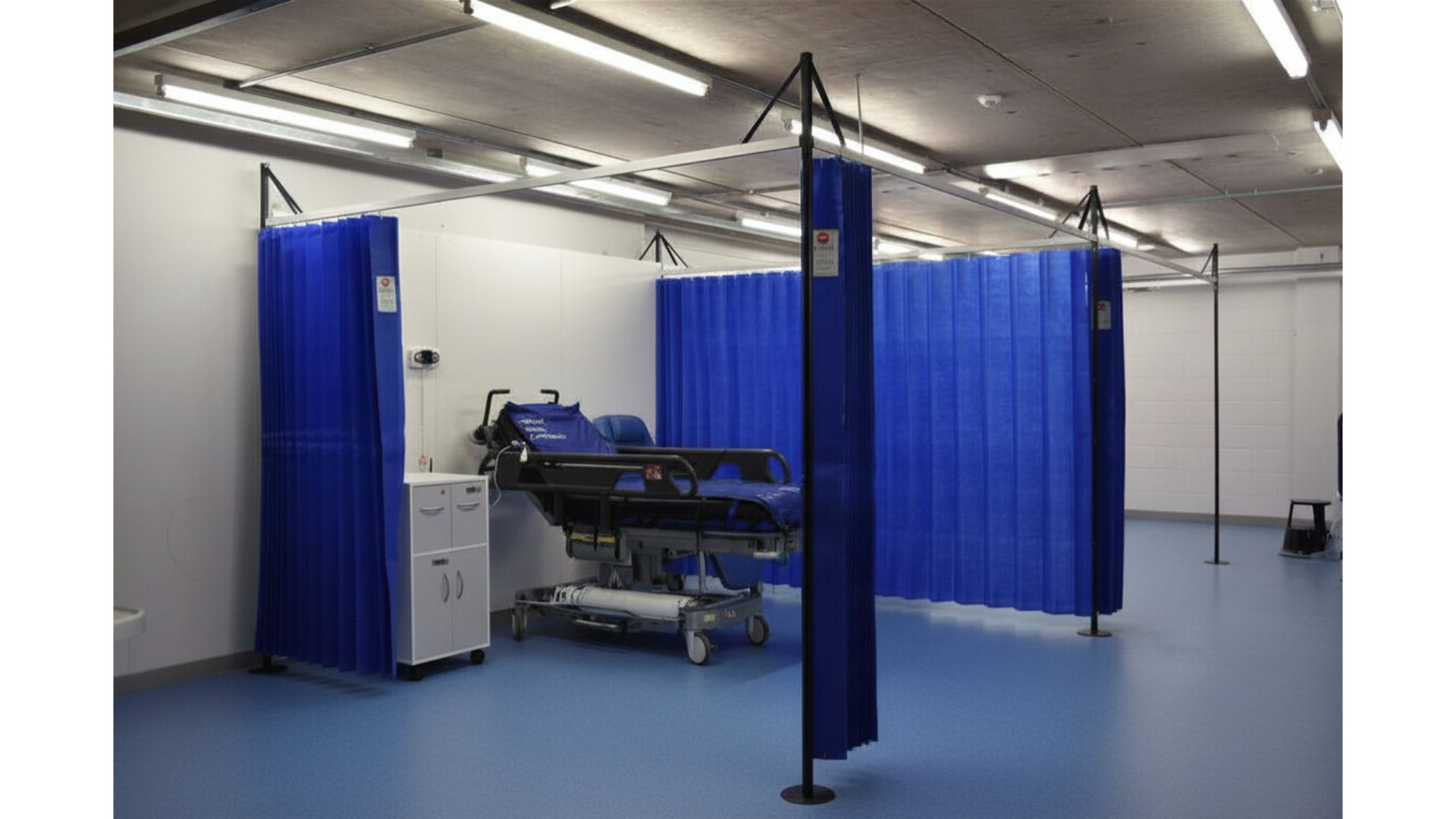 Qwick cube emergency cubicle system